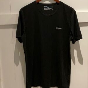 Columbia black tee size XL men’s